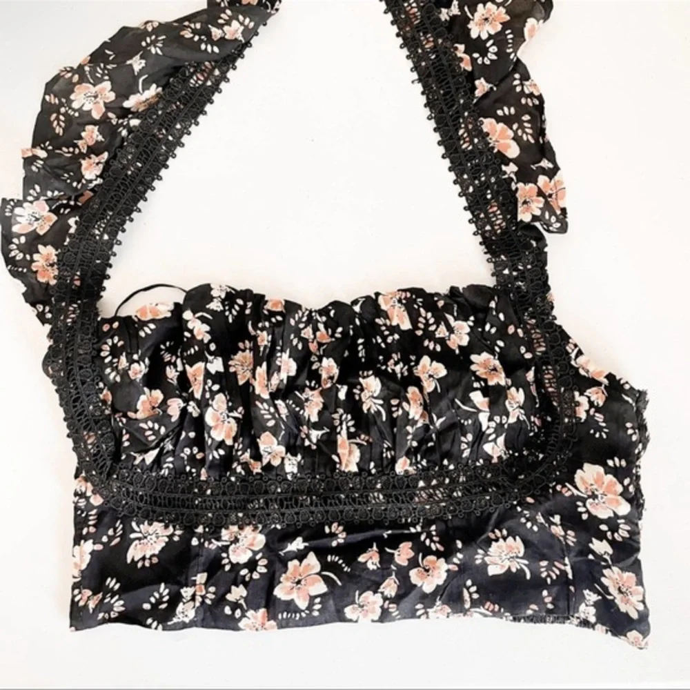 Free People Women’s Black Floral Ruffle Halter Cropped Top‎ Black Size 8